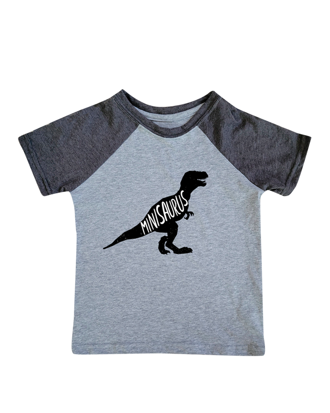 Playera Ranglan de bebé. Little Minisaurus