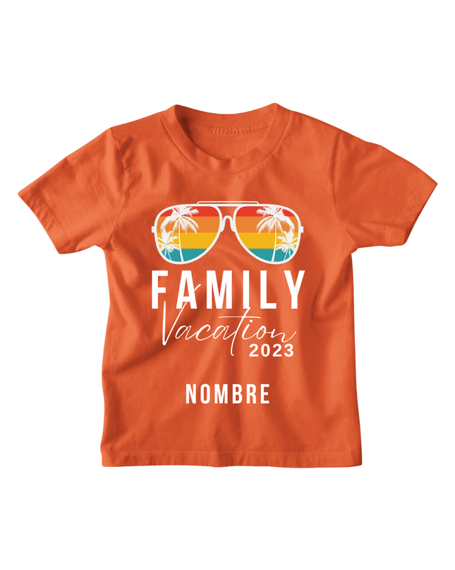 Playera Kids nombre personalizado. Vacation sunglasses