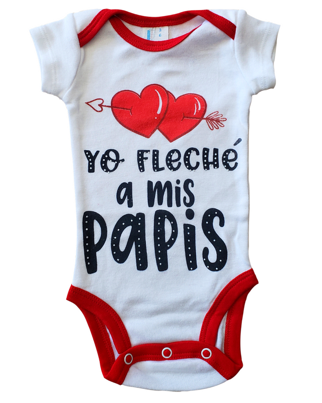 Pañalero unisex manga corta. Yo fleché a mis papis.